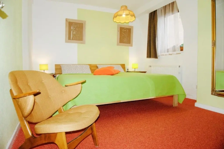 3 Bedrooms Apartment