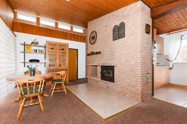 2 Bedrooms Cottage