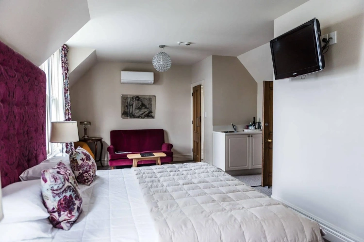 Guest rooms