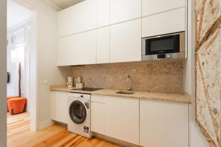 2 Bedrooms Apartment