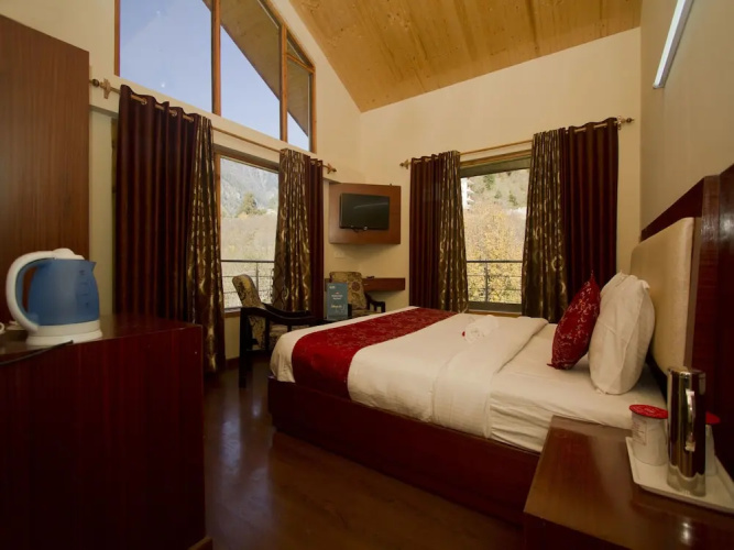 OYO 2943 Hotel Eco Groves