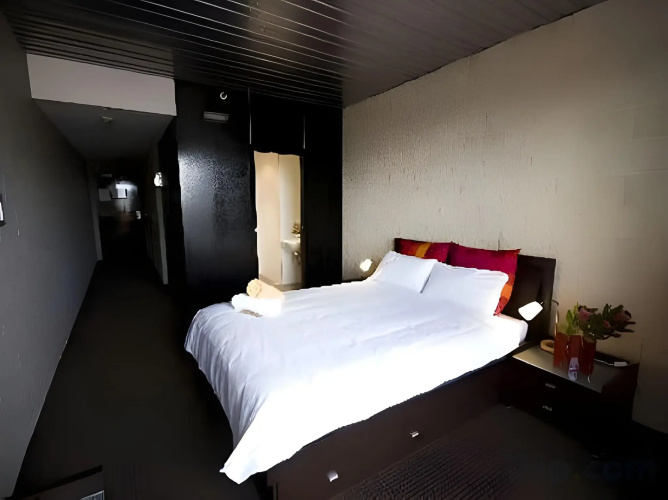 Summer House Backpackers Melbourne