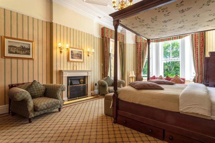 Suite with balcony and with view