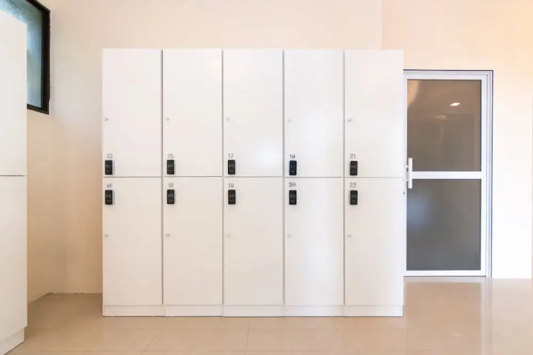 Momostay Capsule Hotel
