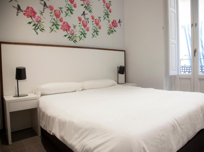 3 Bedrooms Apartment