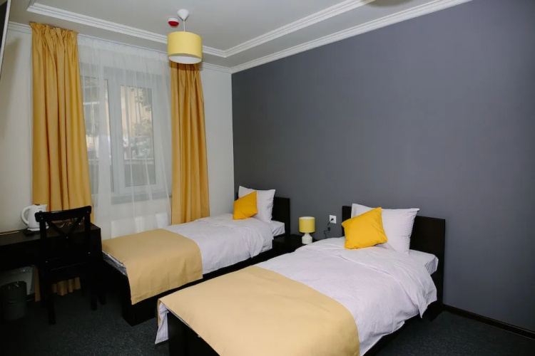 Sunny Hotel