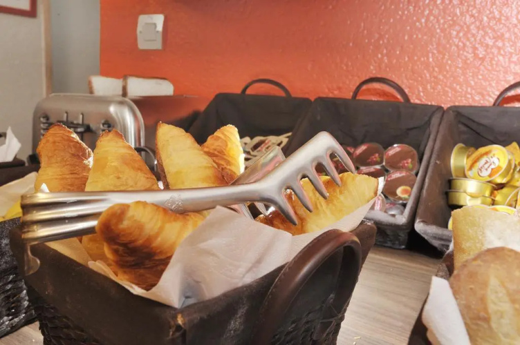 Hotel Carladez Cambronne photo 12