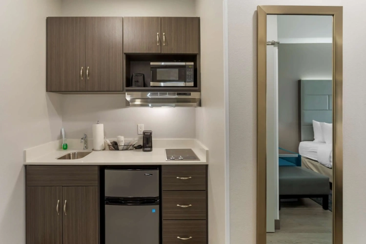 Quadruple Suite