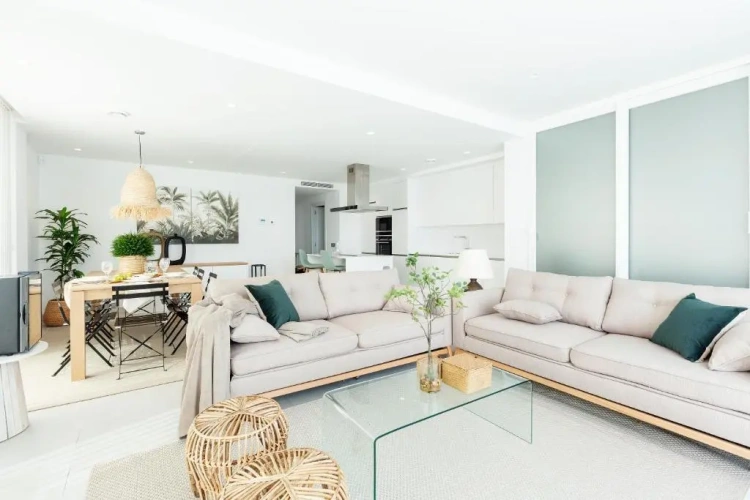 2 Bedrooms Apartment with sea view