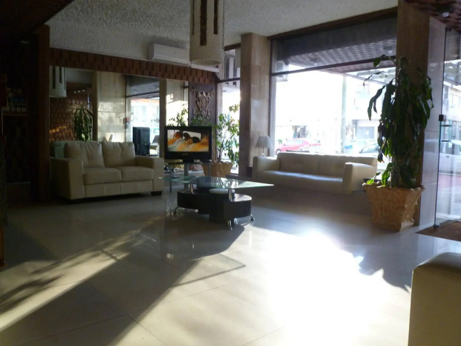Shelton Hotel