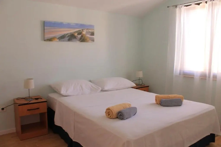 3 Bedrooms Apartment