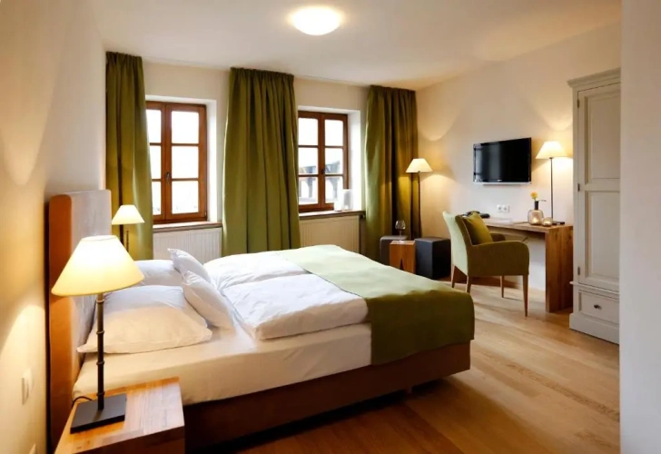 Standard Double room with view