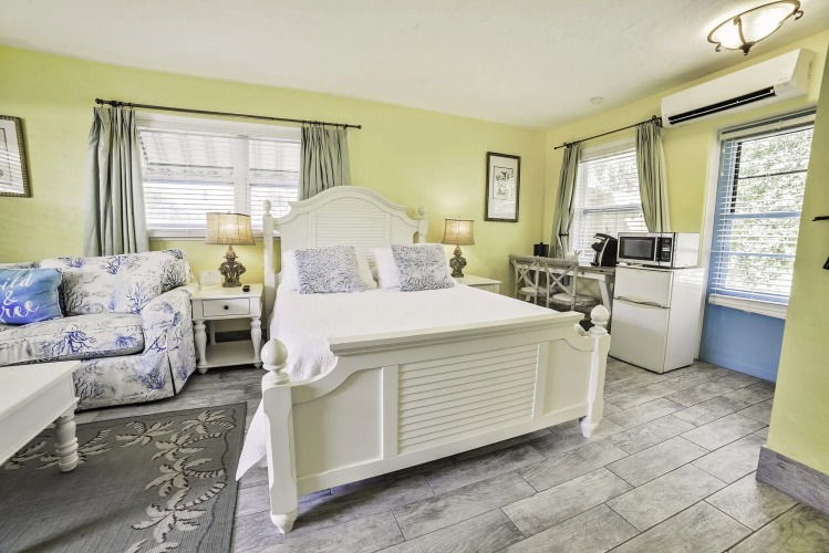 Siesta Key Palms Resort