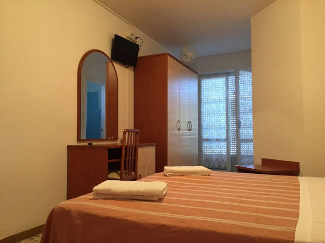Hotel Holiday