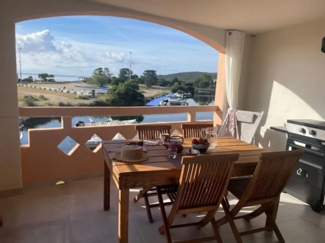 Standard Duplex room beachfront