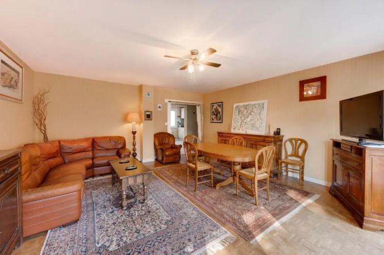 85 m2, calme , parking, centre ville