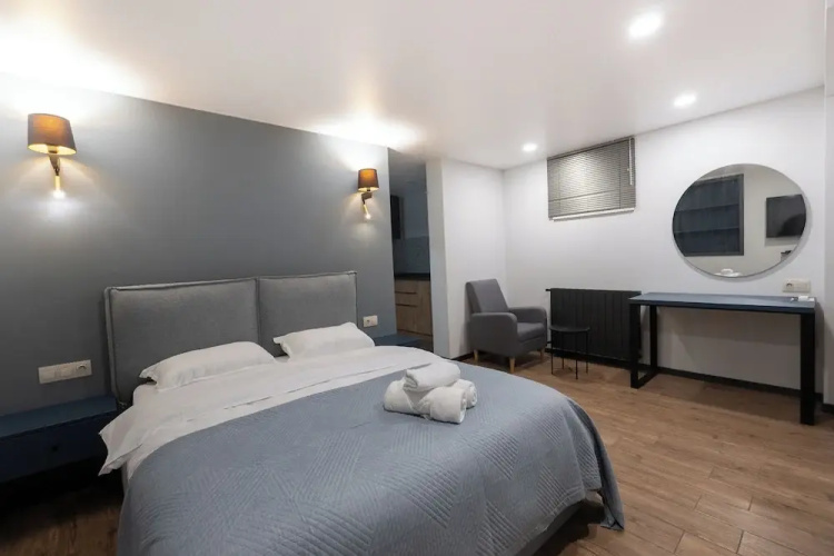 Stones Throw Apartments