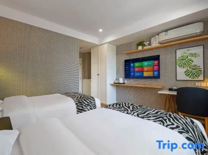 Standard Triple Family room