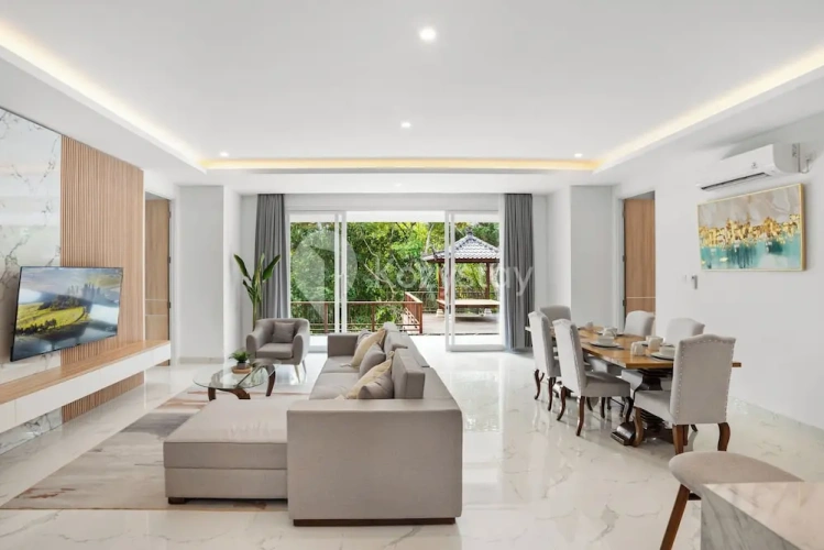 3 Bedrooms Family Villa
