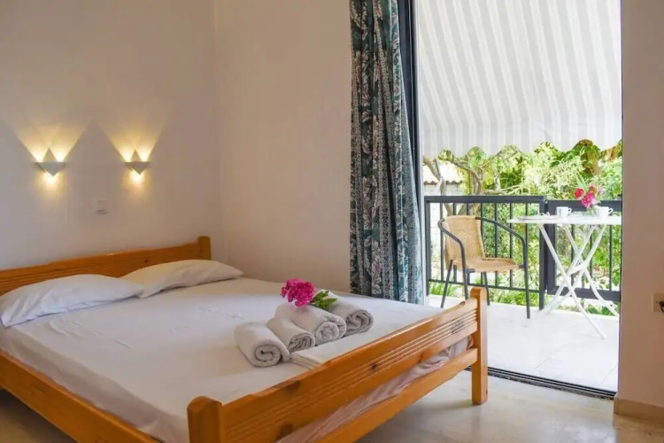 Lemon studio with garden close to beach