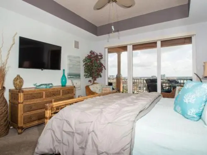 Harborview Grande 803
