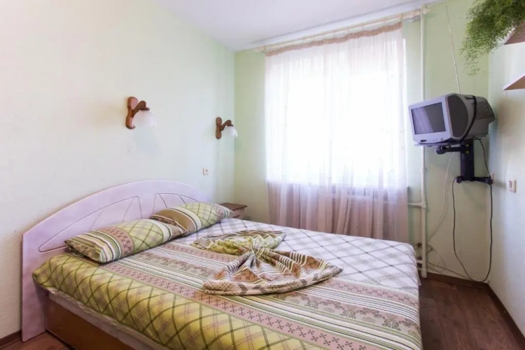 2 Bedrooms Apartment