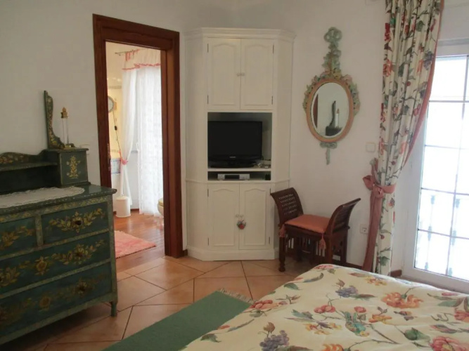 1. Meeresline Villa mit privat Pool