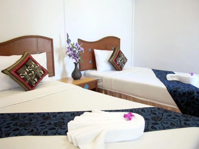 Lanta Il Mare Beach Resort