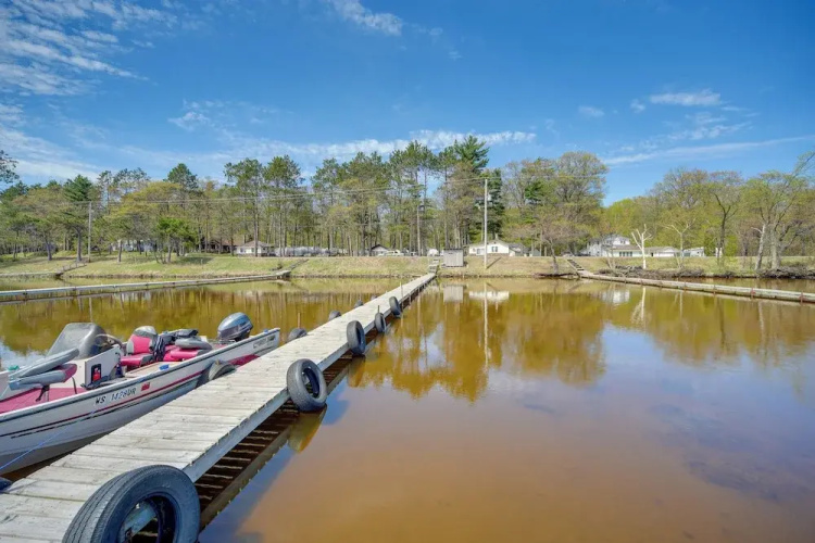 Stone Lake Cabin w/ Private Deck & Fire Pit!