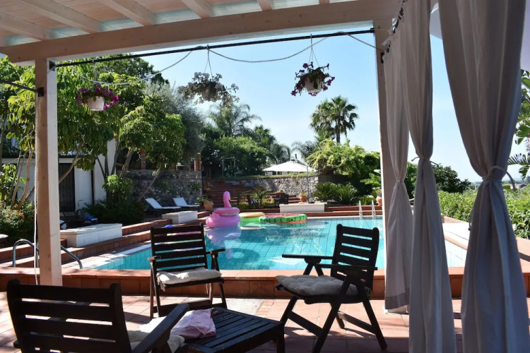Suite Margherita With Private Garden and Shared Pool
