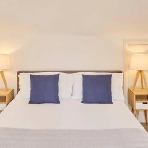 Host Stay Queen s Corner