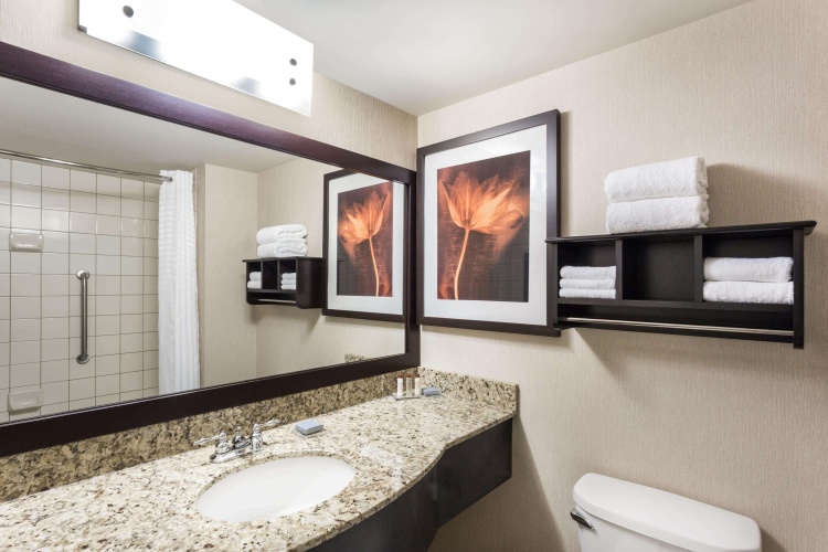 Wingate by Wyndham Regina photo 8