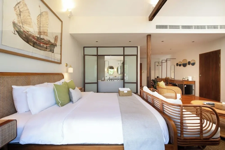 Executive Double room with balcony and with river view