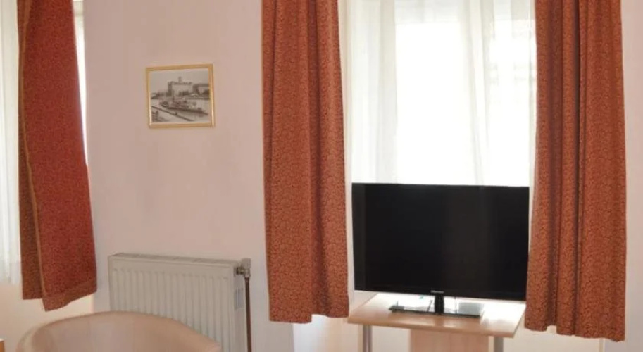 Hotel Pension Walzerstadt