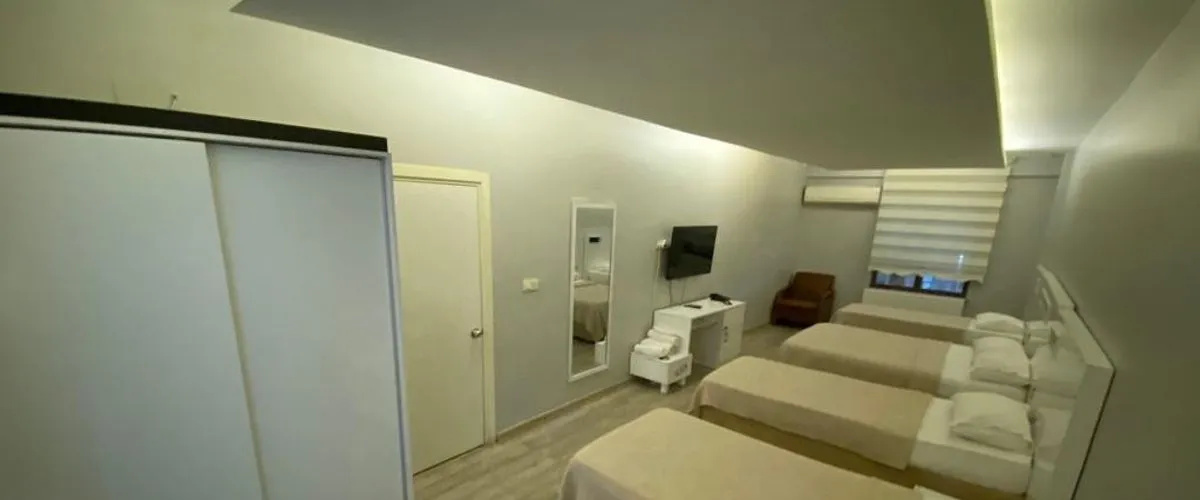 Grand 53 Hotel