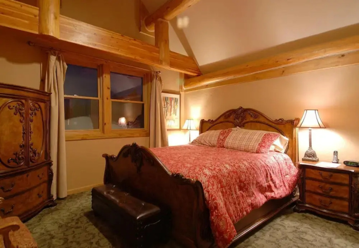 Ski Classic Lodge