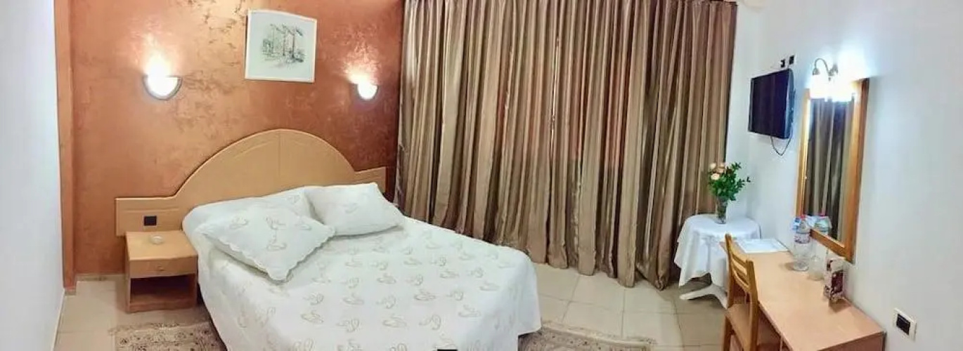 Hotel Yasmine