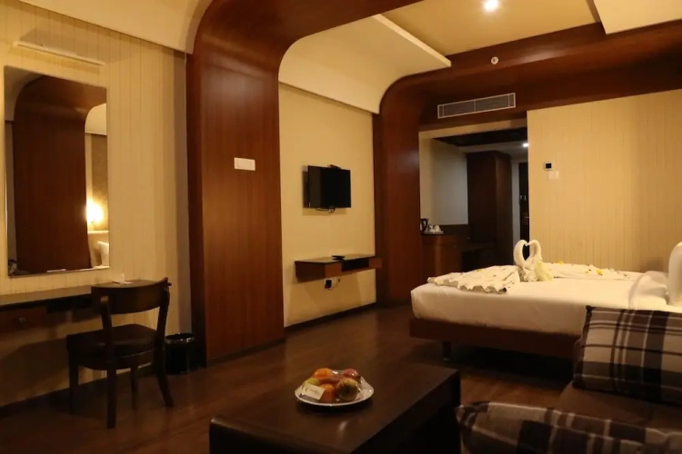 1 Bedroom Family Suite with city view