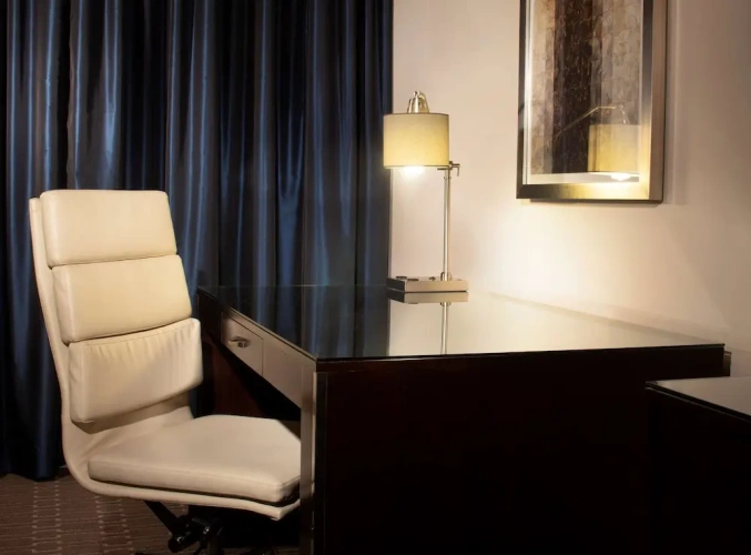 1 Bedroom Deluxe Suite