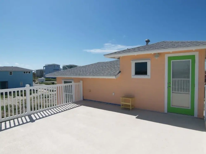 4 Bedrooms Cottage