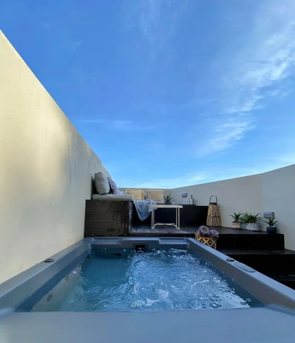 1 Bedroom Standard room with balcony