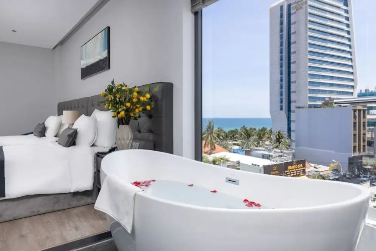Superior Double room with partial sea view
