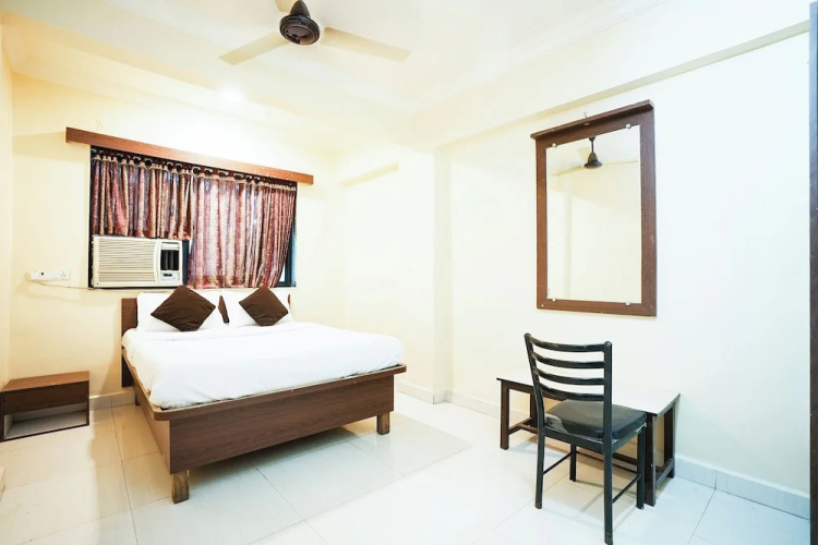 Della Conforts by OYO Rooms