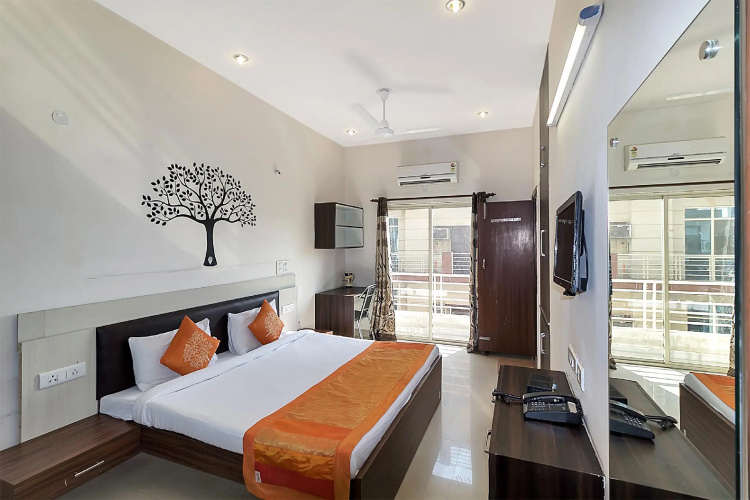 OYO 2384 Hotel Epic Inn