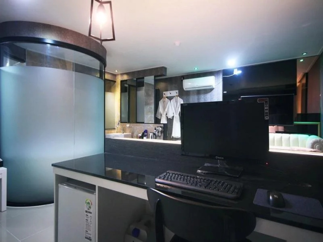Gimhae Jangyu Huen Hotel