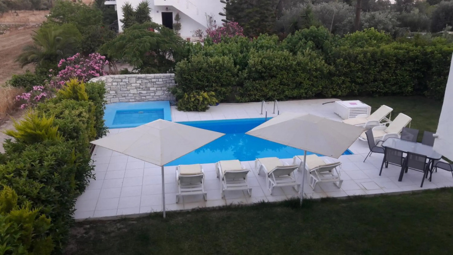 "Villa Kanavos" apts