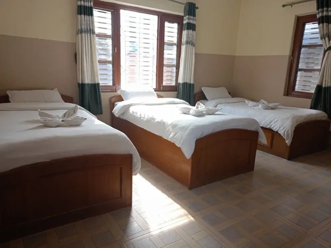 Standard Triple room