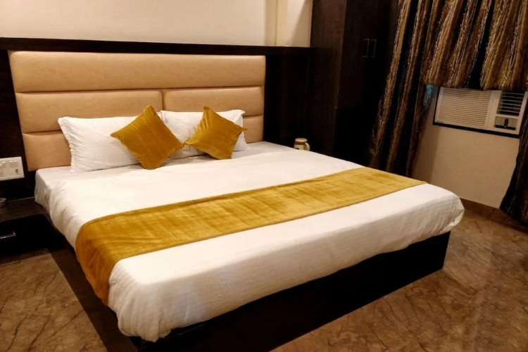 Goroomgo Alfa Charbhag Lucknow