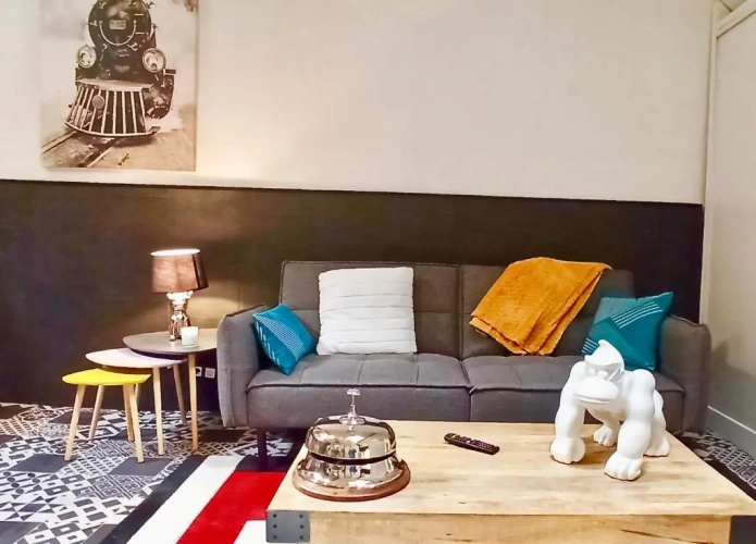 2 Bedrooms Apartment