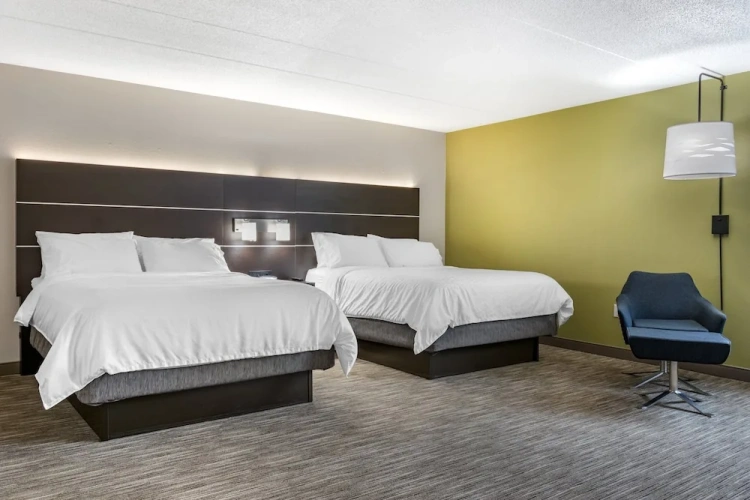Quadruple Suite